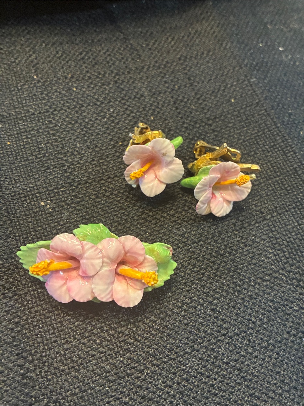 Denton China Floral Hibiscus Clip-On Earrings and Brooch Set -